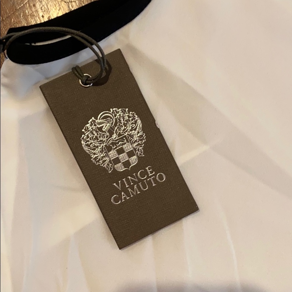VINCE CAMUTO NEW BLOUSE - Picture 4 of 4